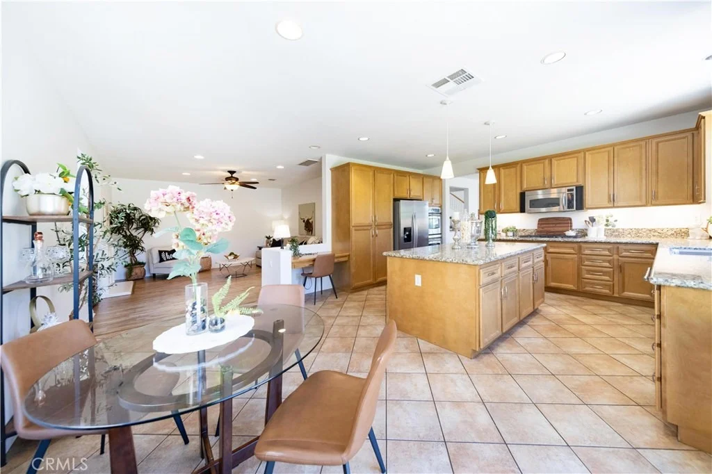Photo of 35495 Sumac