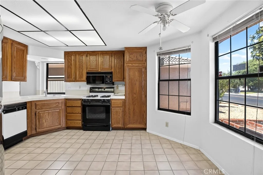 Photo of 3033 W Fruitvale