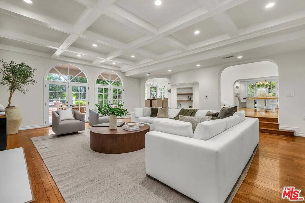 Photo of 3225 Iredell Lane