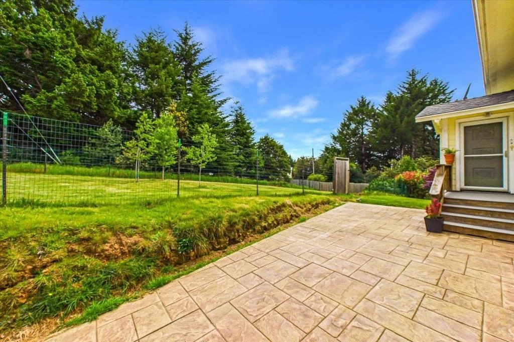 Photo of 520 Redwood Road