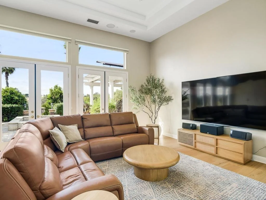 Photo of 2737 Dos Lomas