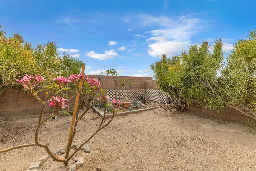Photo of 65166 Cliff Circle