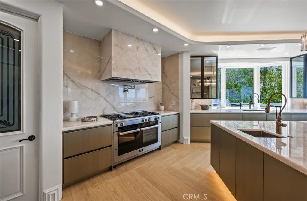 Photo of 5 Sailview