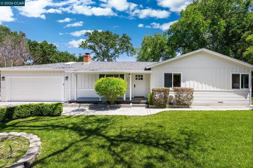 Photo of 2760 Walnut Blvd