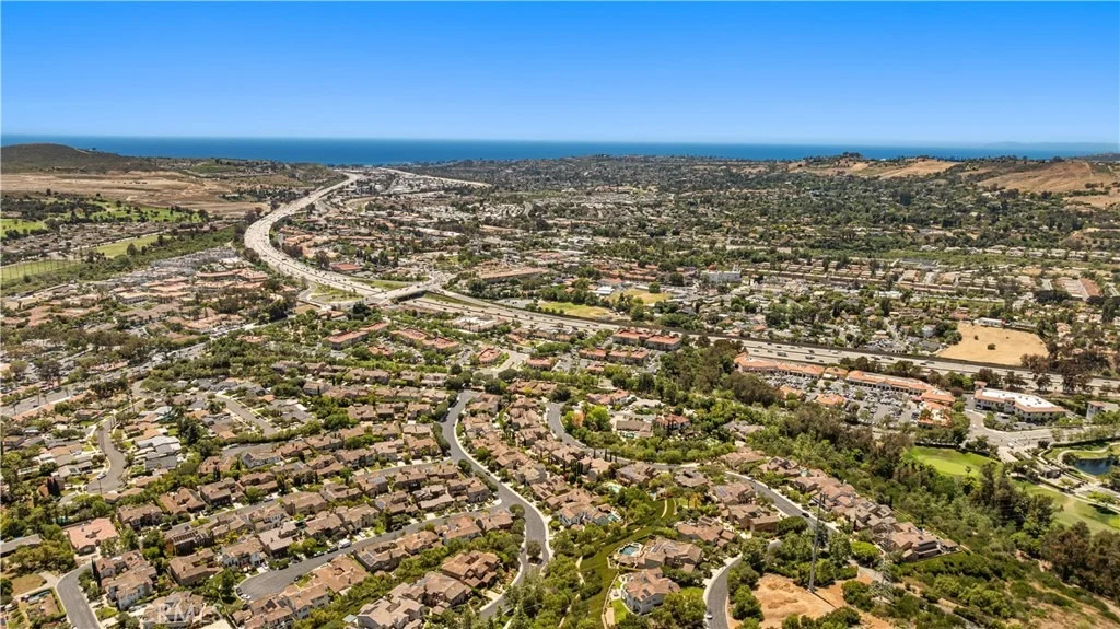 Photo of 27402 Paseo Boveda