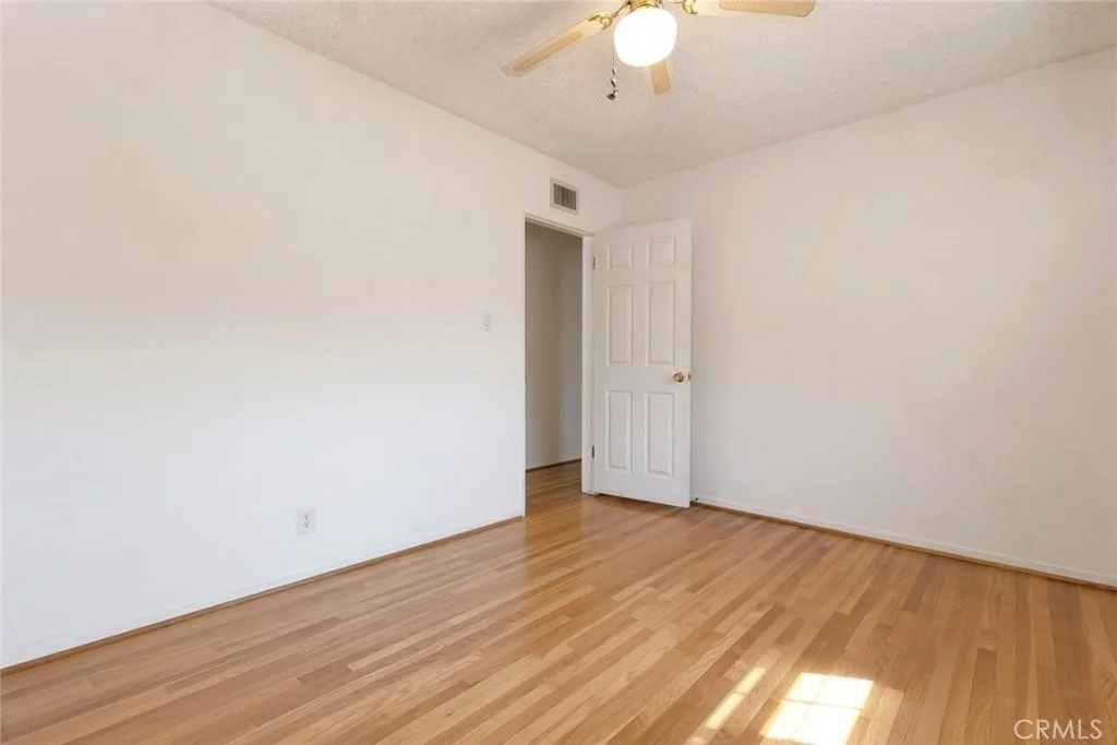 Photo of 10025 Roscoe Boulevard