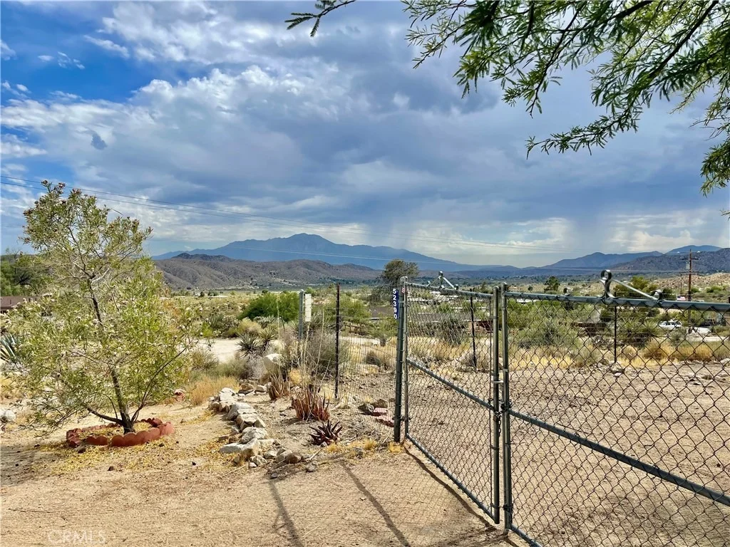 Photo of 52390 Altadena