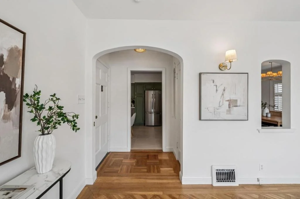 Photo of 825 Amazon Avenue