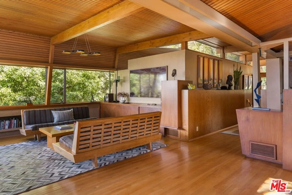Photo of 3580 Multiview Drive