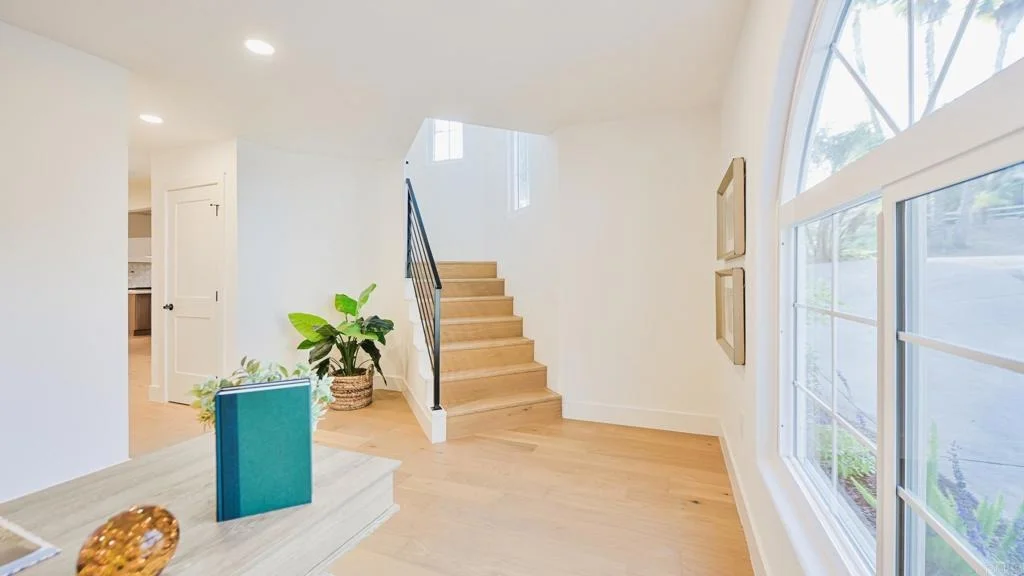 Photo of 2399 Ivy Road