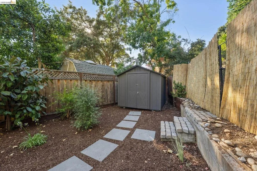 Photo of 1036 Spring Ct