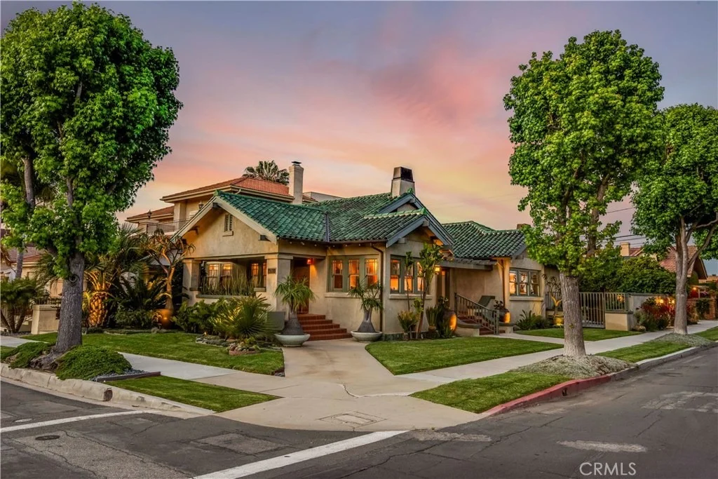 Photo of 252 Roswell Avenue