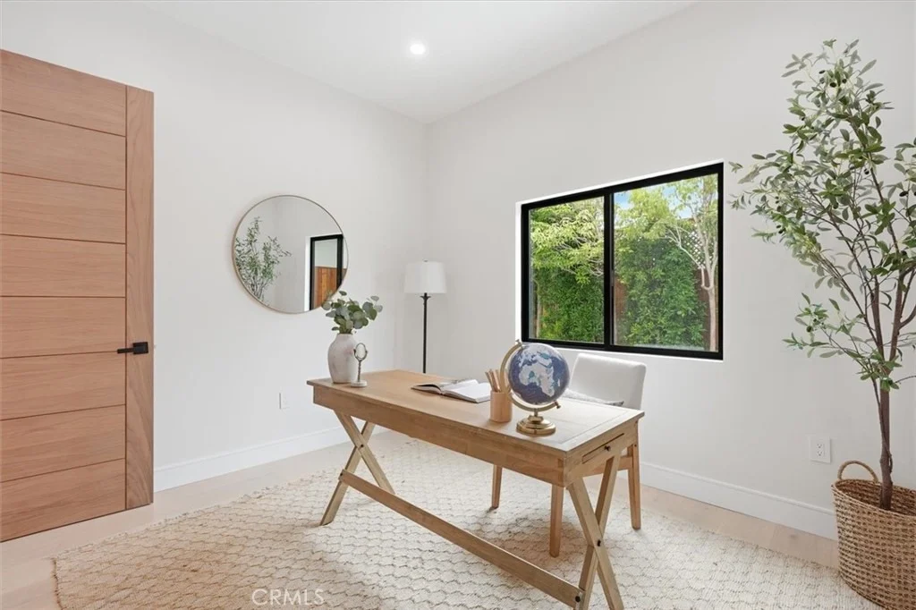 Photo of 2126 Havemeyer Lane