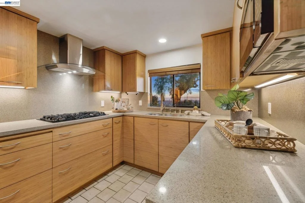 Photo of 5624 Greenridge Rd
