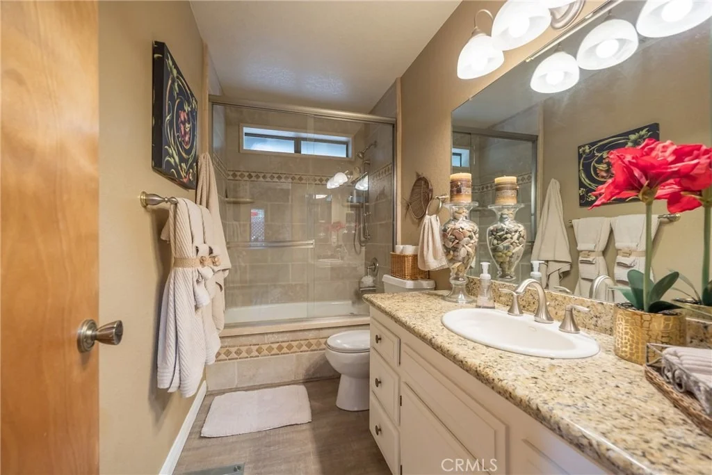 Photo of 824 Mountain Lane