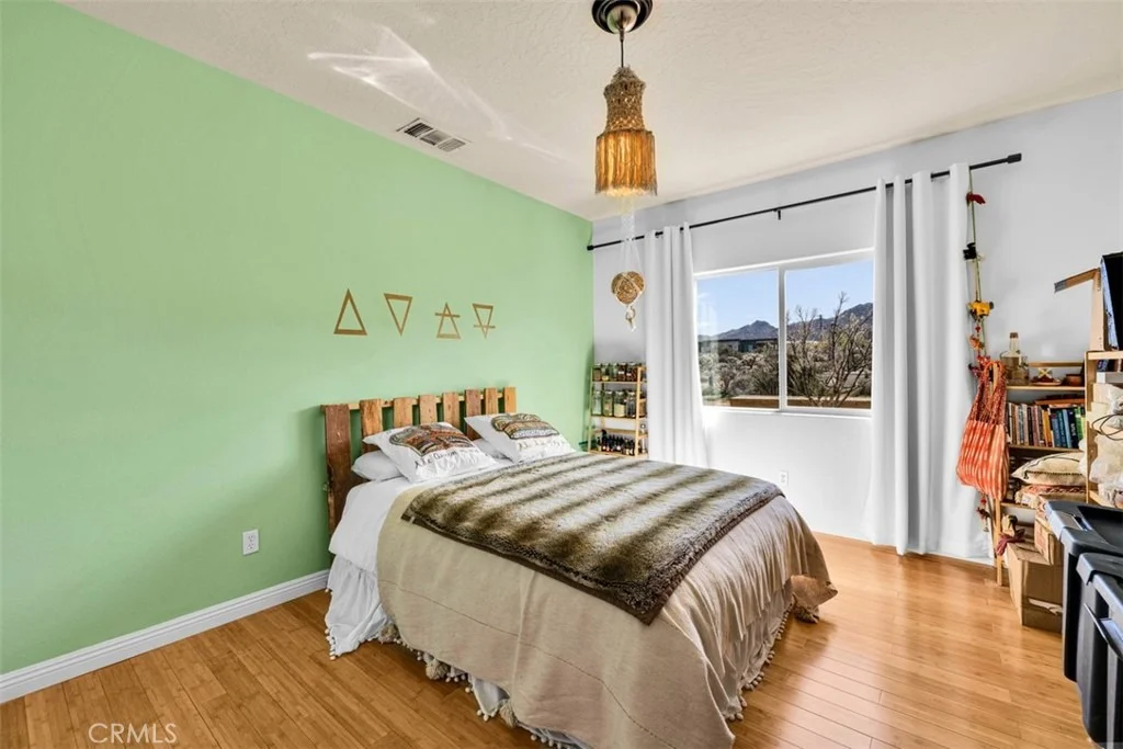 Photo of 61481 Latham Trail