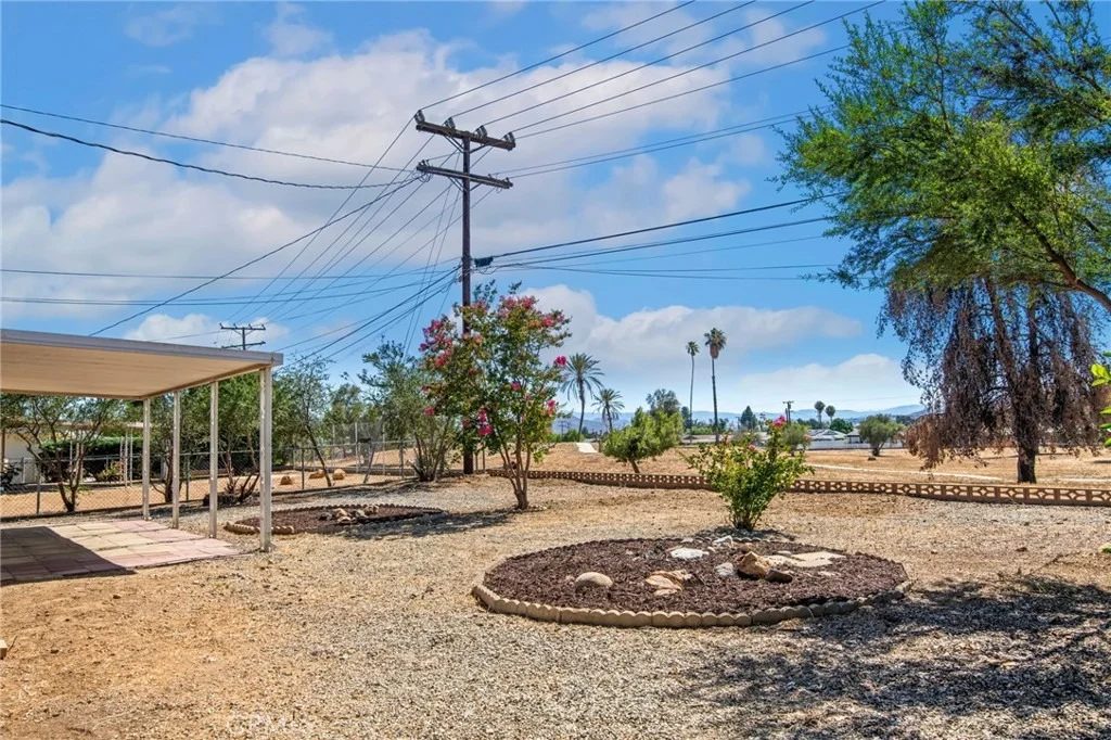 Photo of 28763 Bradley Road