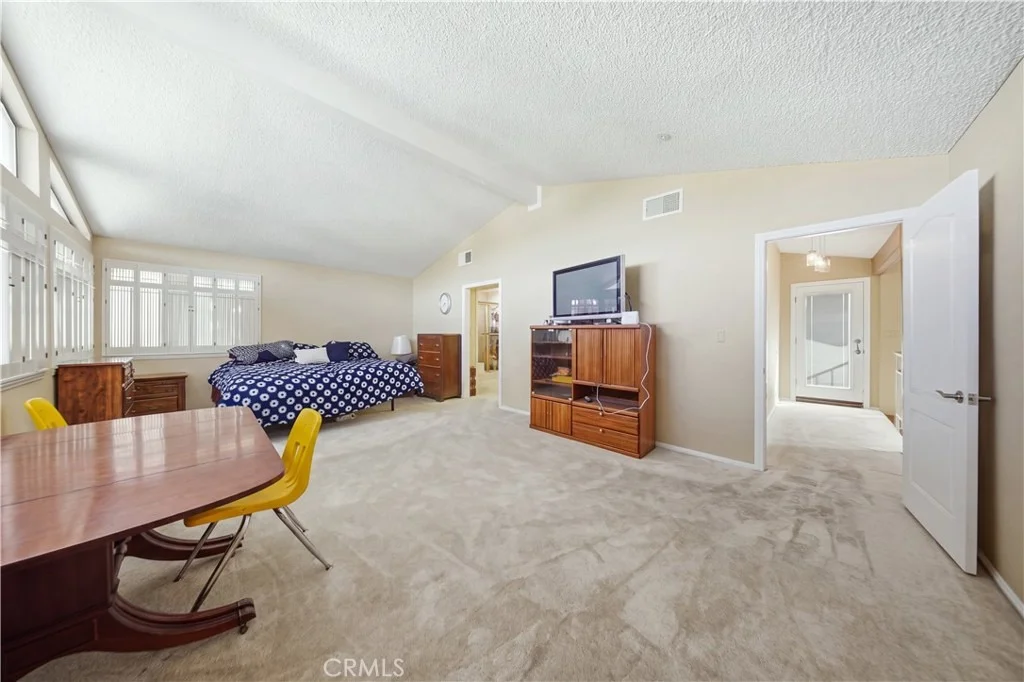 Photo of 450 Fairway Drive