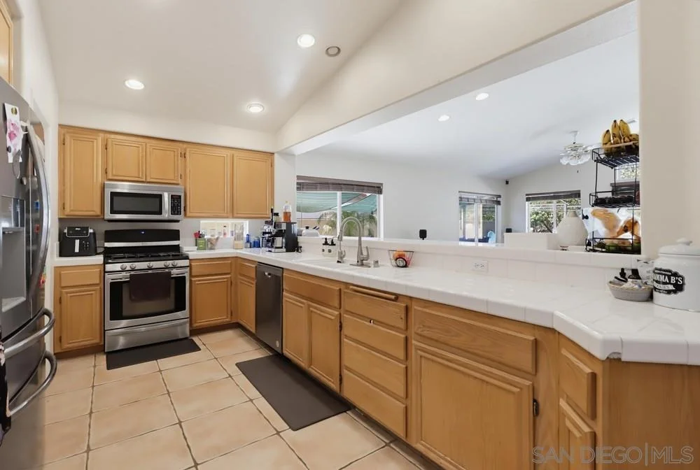 Photo of 2081 Larkspur Dr