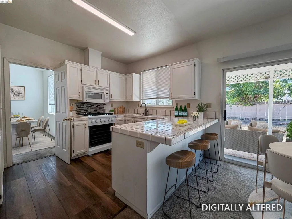 Photo of 336 Lakespring Pl