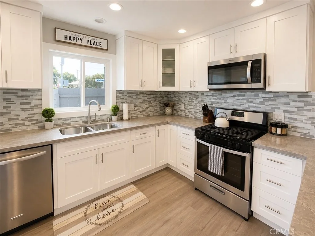 Photo of 401 Eton