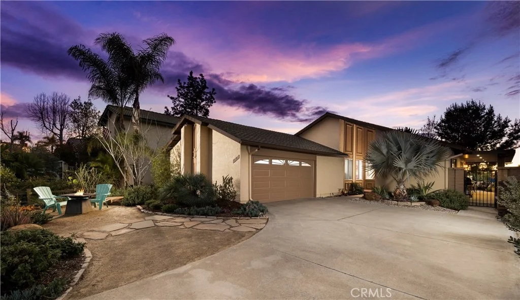 Photo of 21891 Camargo