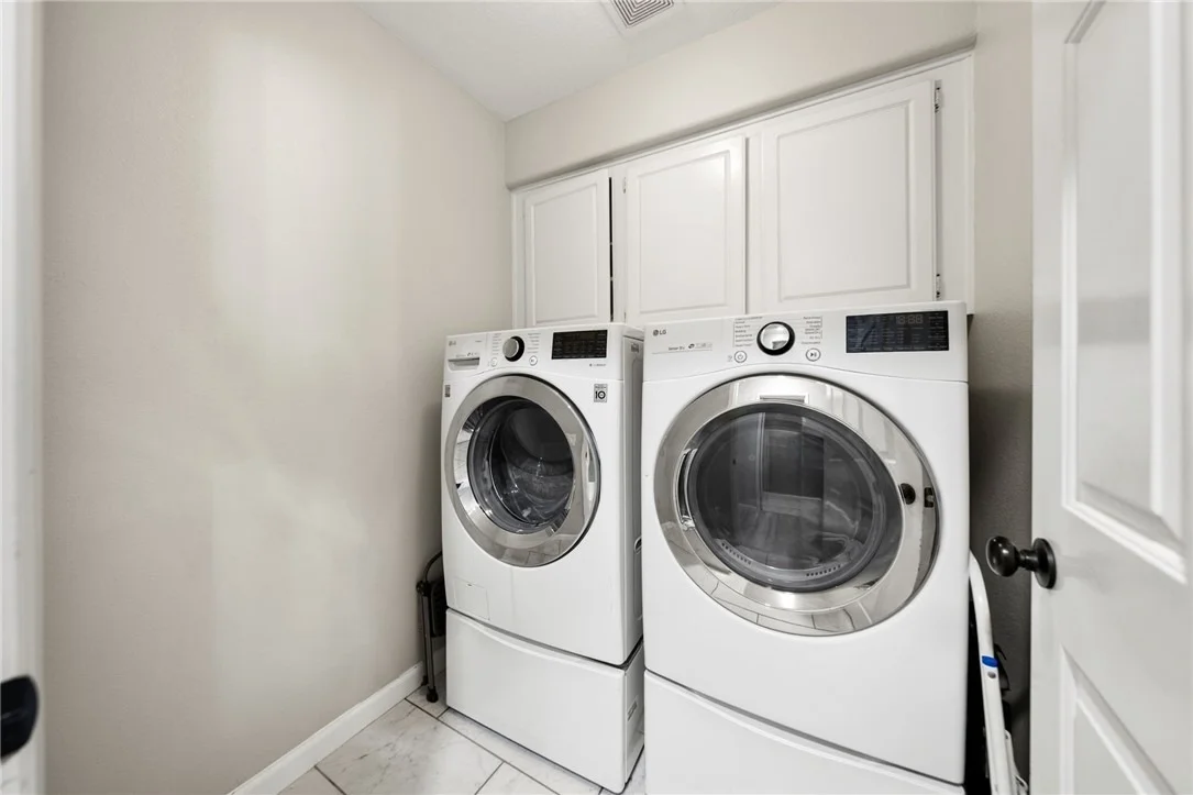 Photo of 26840 Redwood