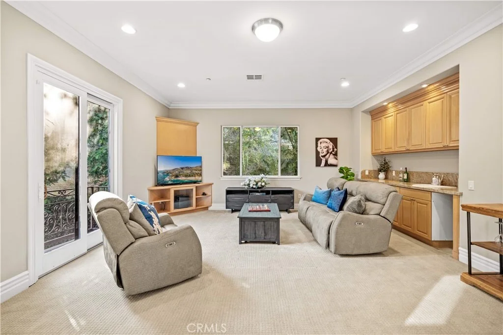 Photo of 325 N Terrace View