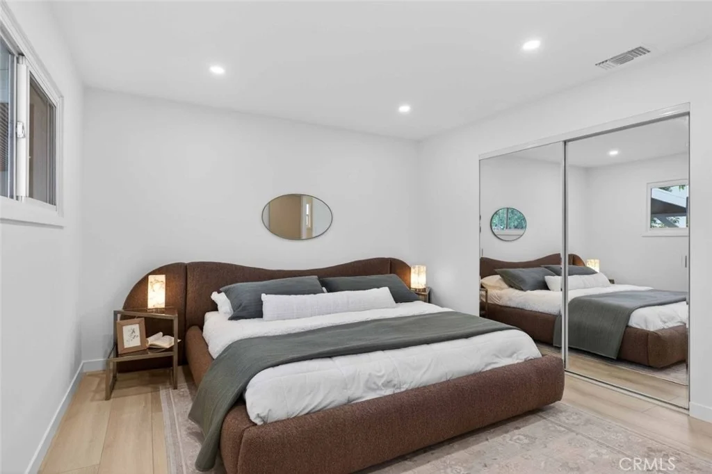 Photo of 6433 Creemore Lane