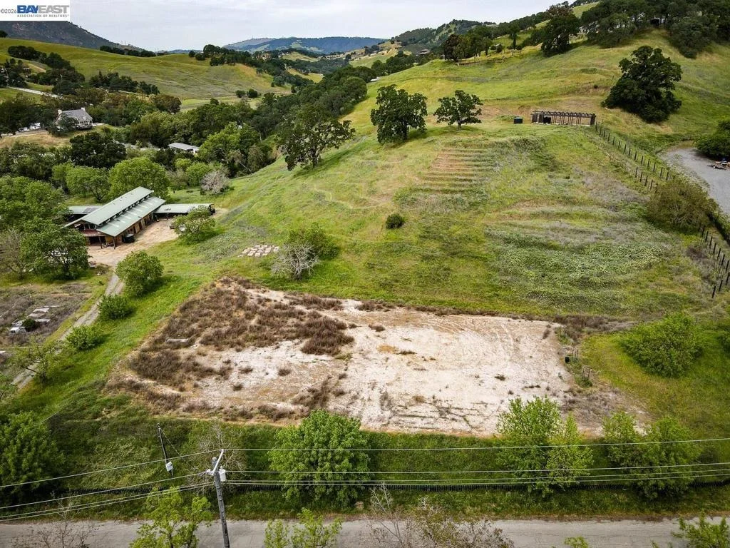 Photo of 6115 Morgan Territory Rd
