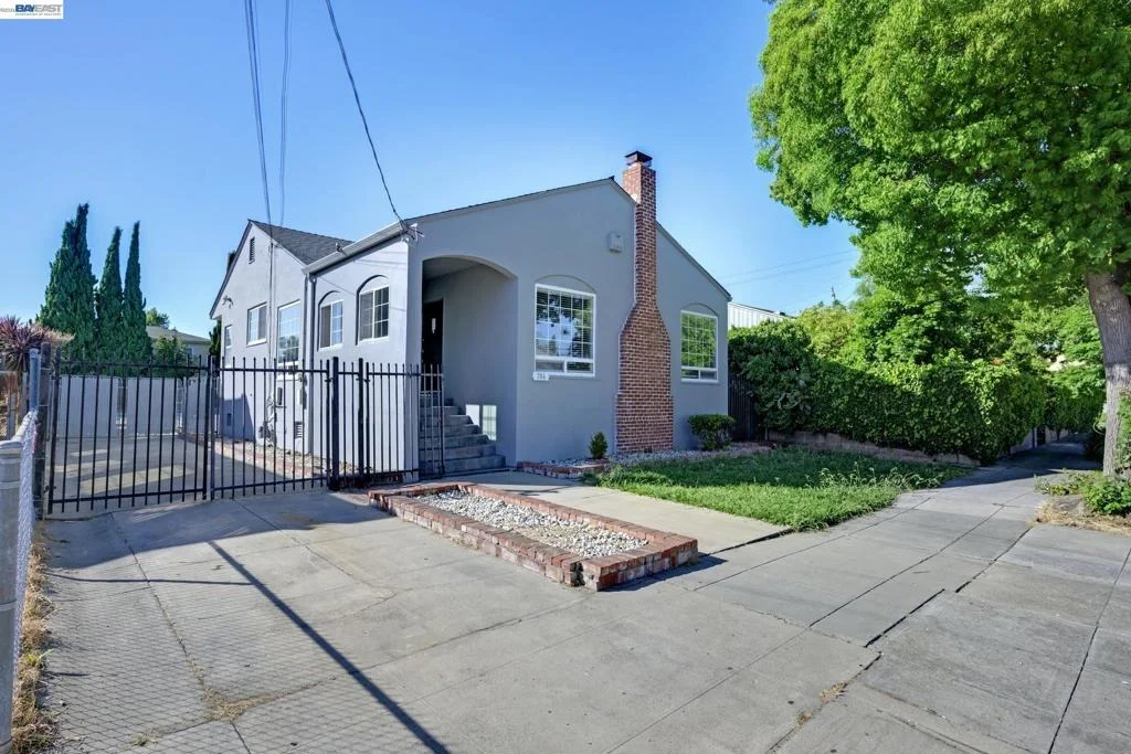 Photo of 784 Sunset Blvd