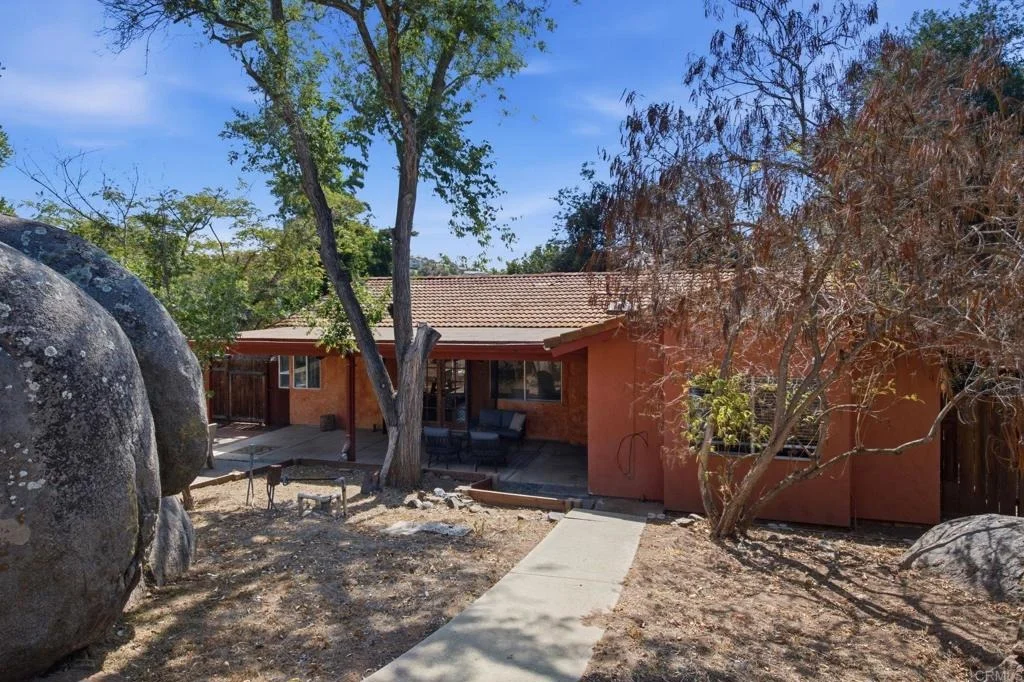 Photo of 2622 Bernardo Avenue