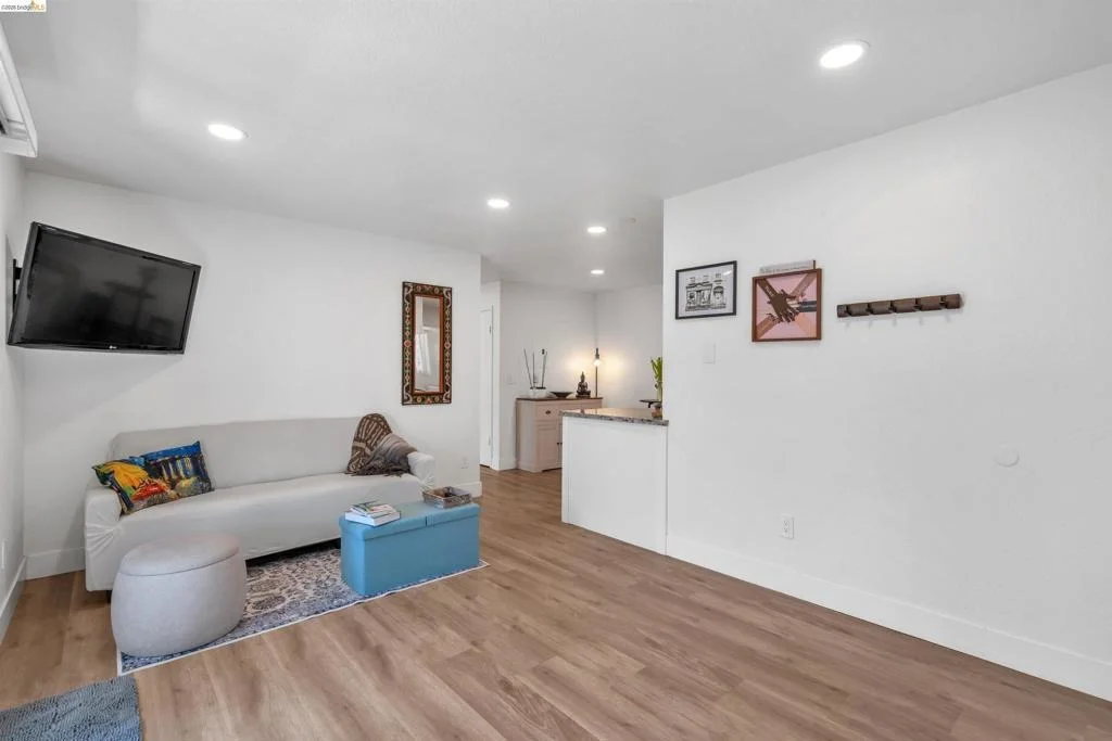 Photo of 403 Lighthouse Dr