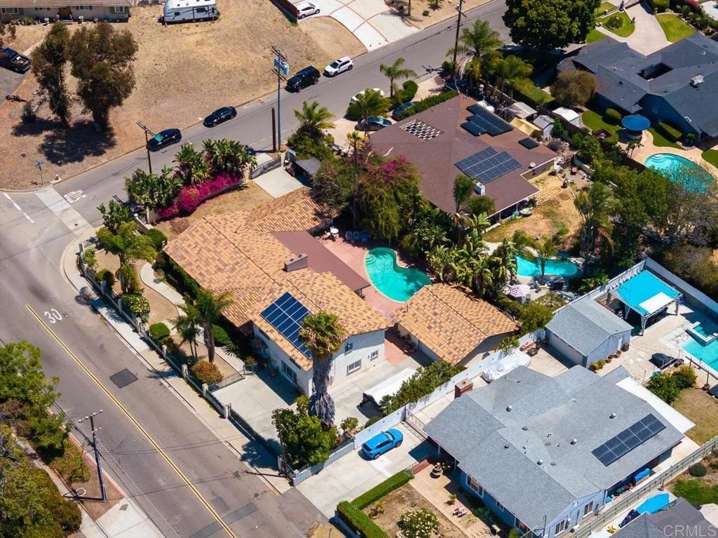 Photo of 487 Hilltop Dr