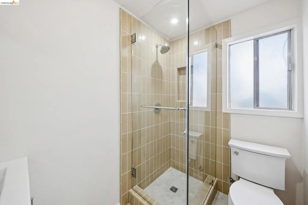 Photo of 2380 Leimert Blvd