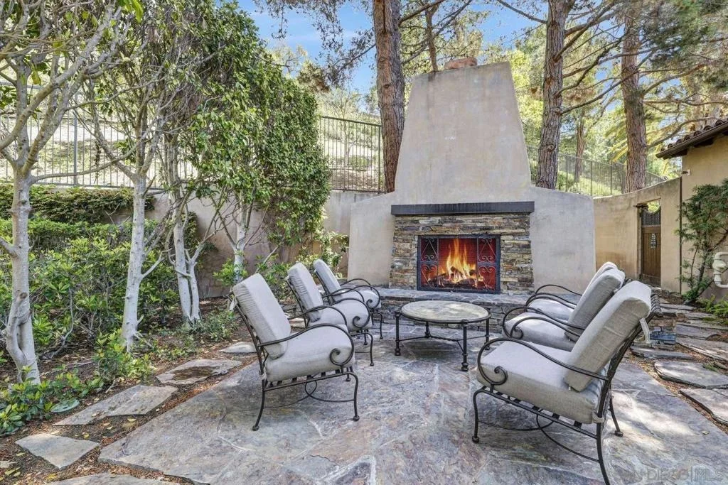 Photo of 86 Canyoncrest