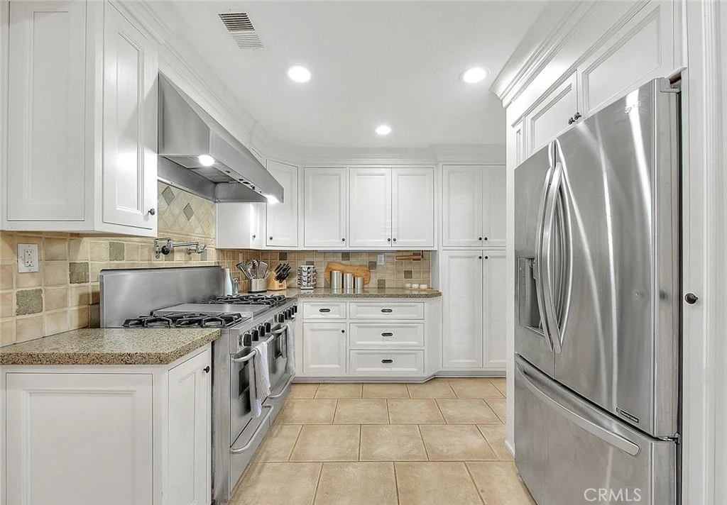 Photo of 750 Jericho