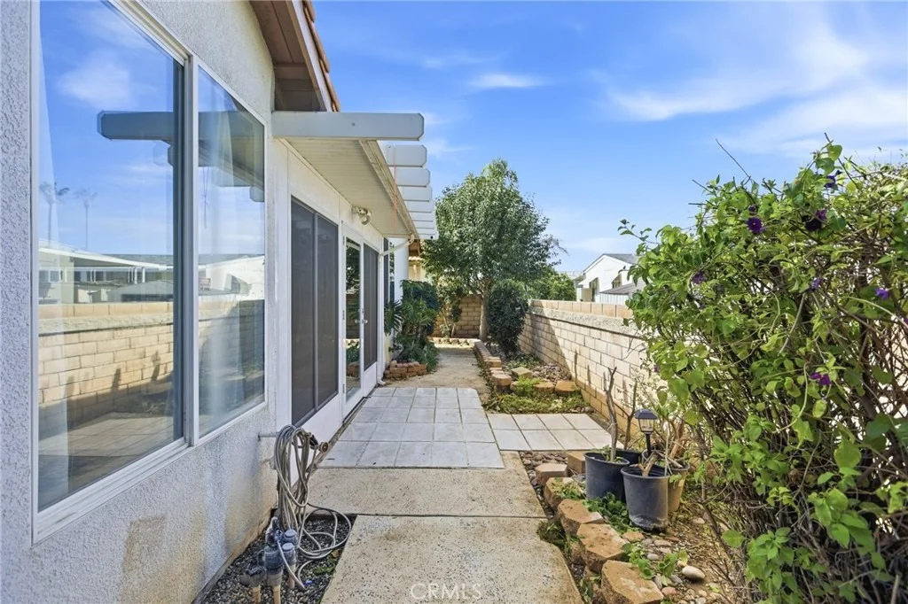 Photo of 740 Bahama