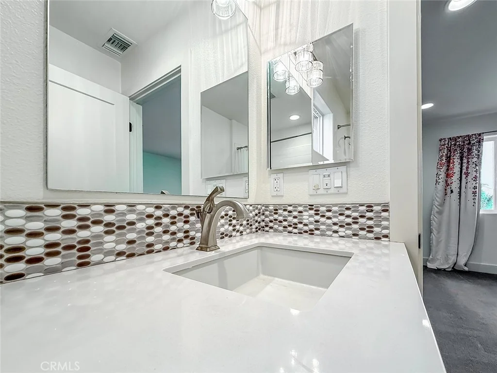 Photo of 4288 Presidio