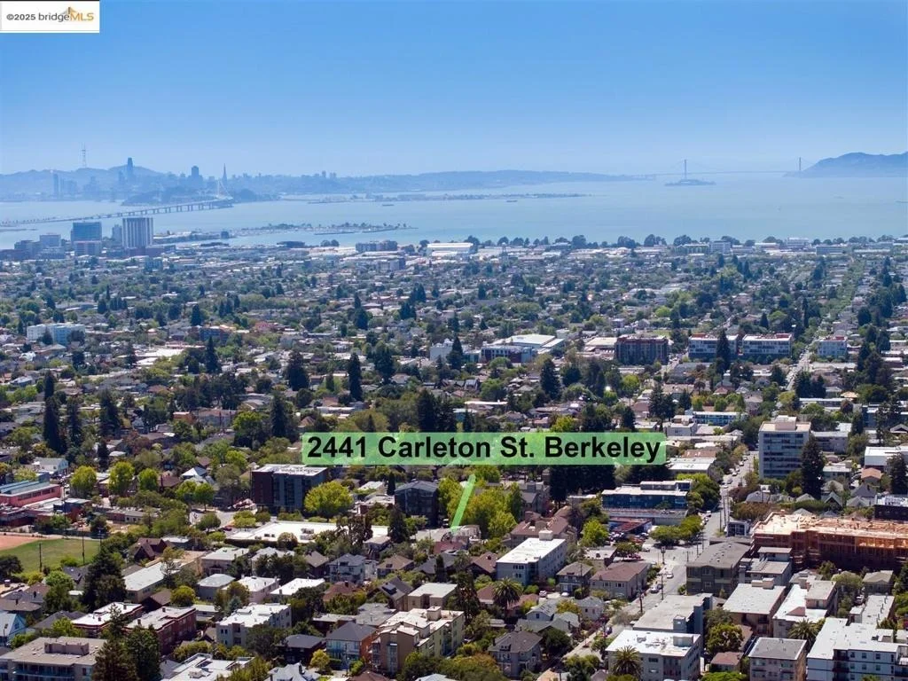 Photo of 2441 Carleton Street