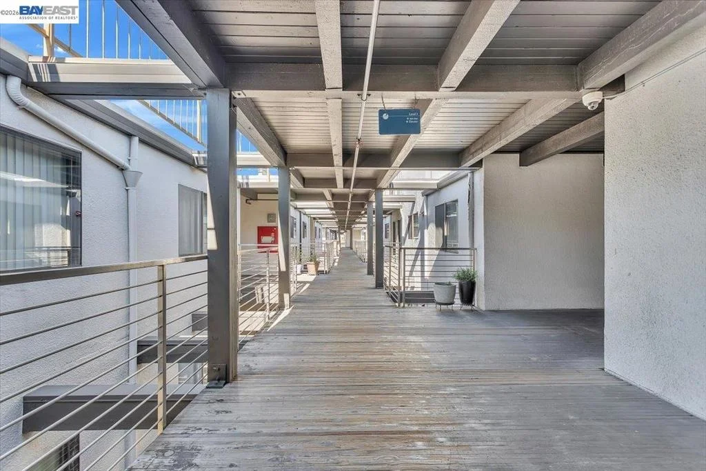 Photo of Unit 312 at 7 Embarcadero