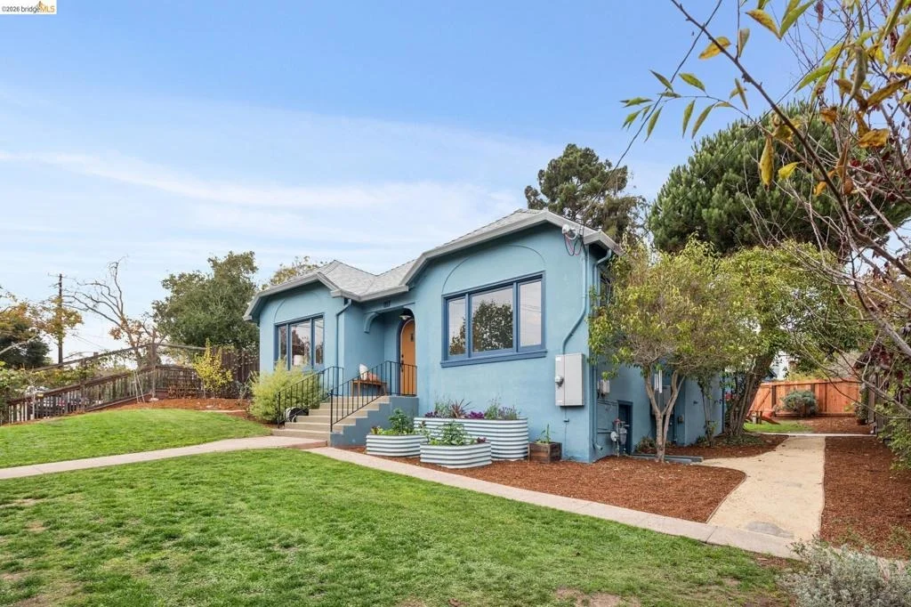 Photo of 1117 The Alameda