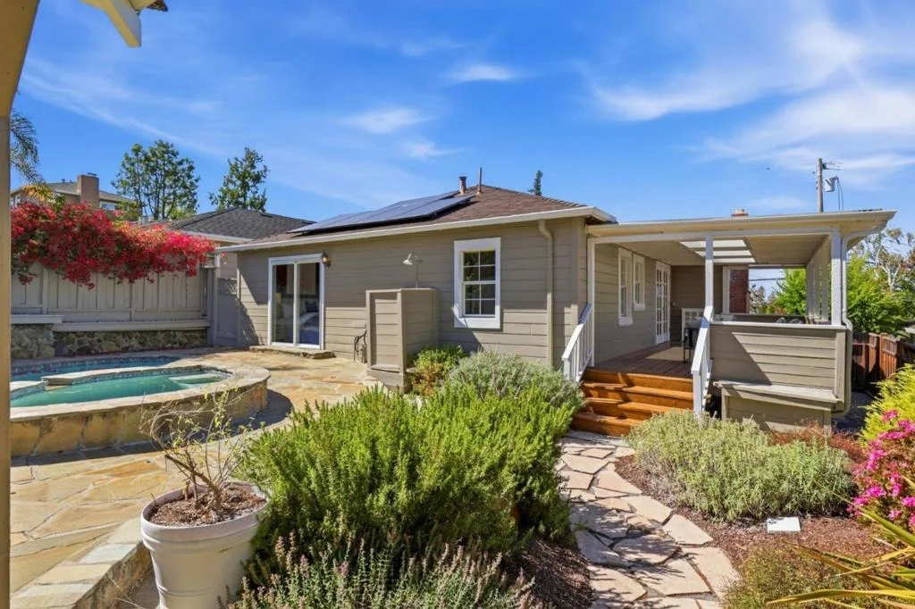 Photo of 385 Ridge Road