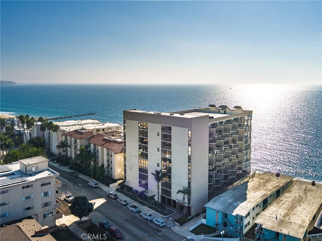 Photo of Unit 313 at 531 Esplanade