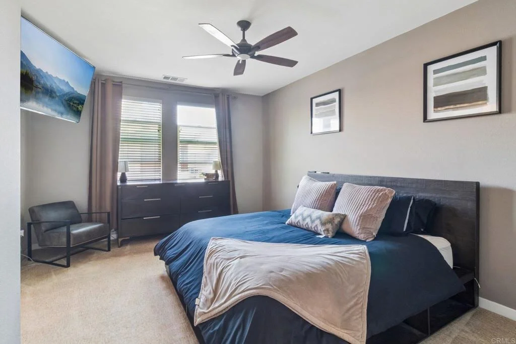 Photo of Unit 3 at 2054 Foxtrot Loop