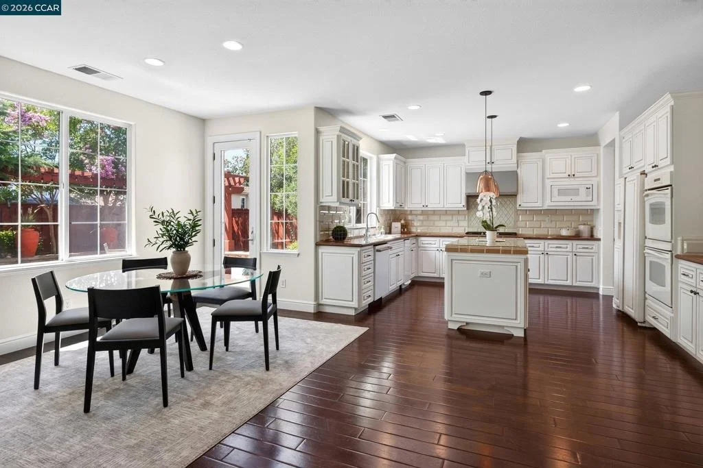 Photo of 3086 Hastings Way