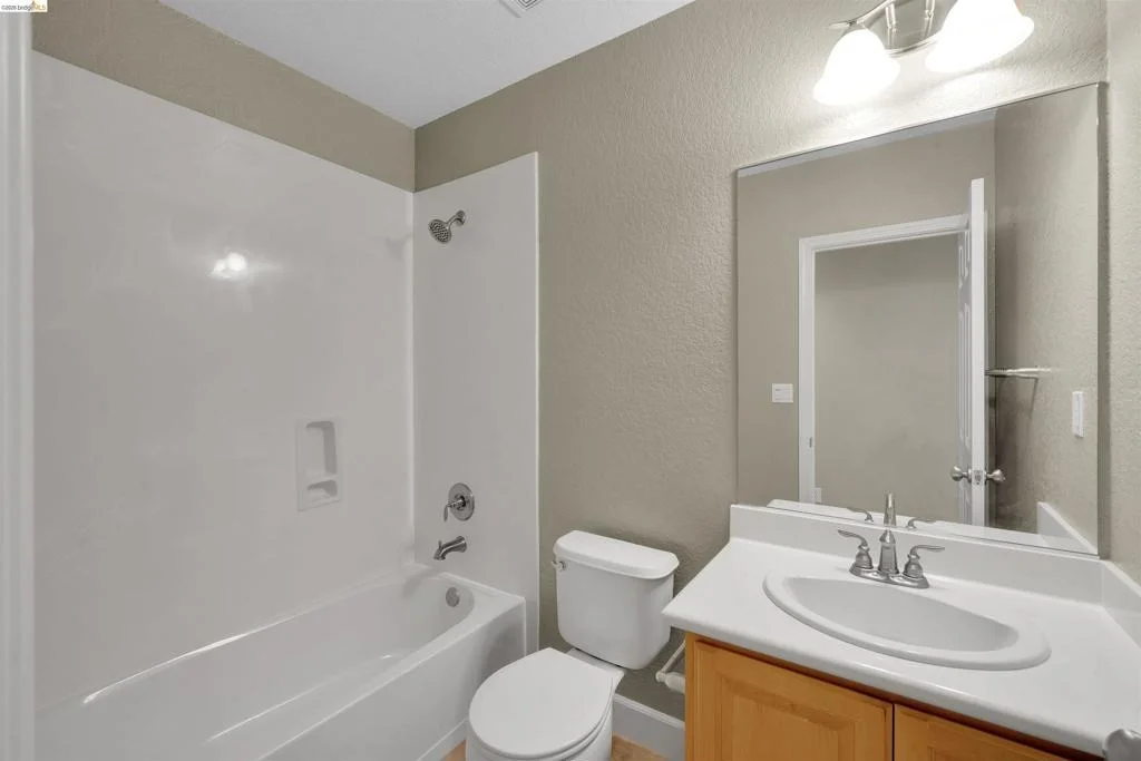 Photo of 1525 Coleridge Way