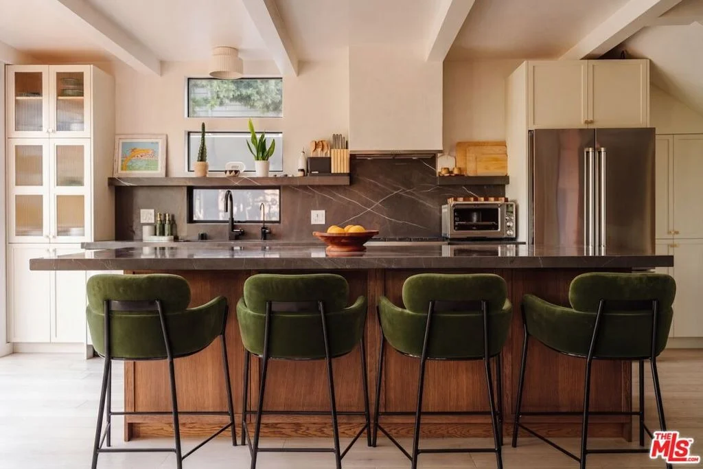 Photo of 8550 Ridpath Drive