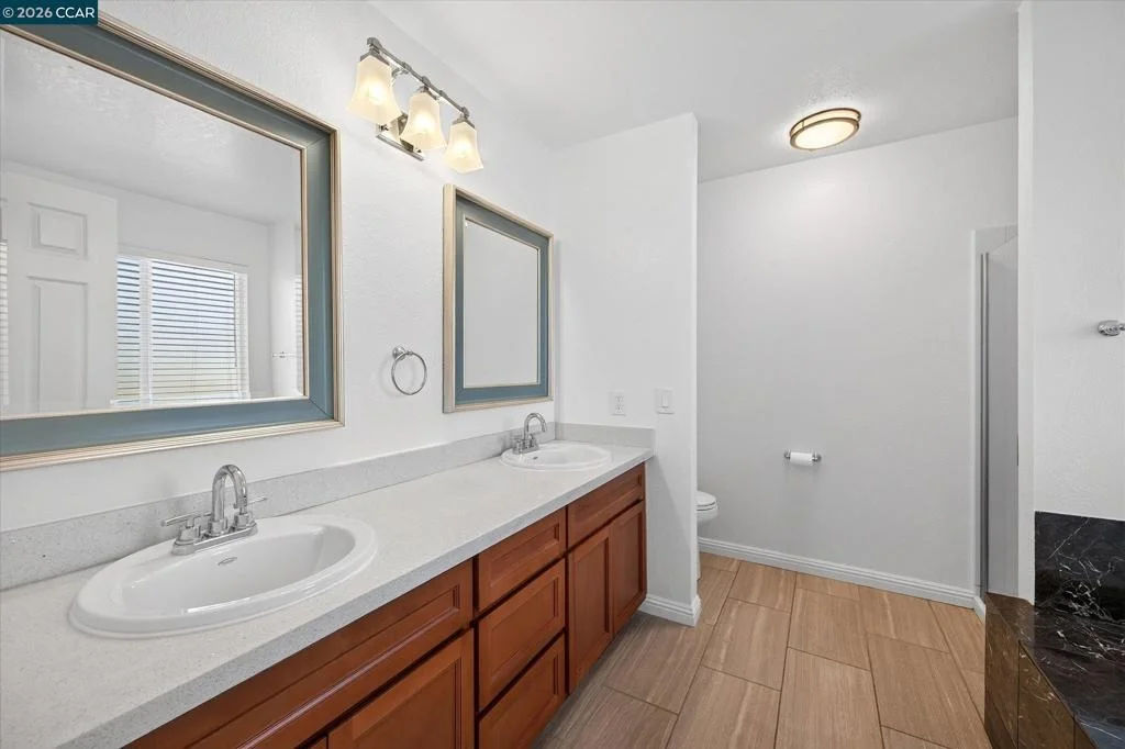 Photo of 1104 Canterbury
