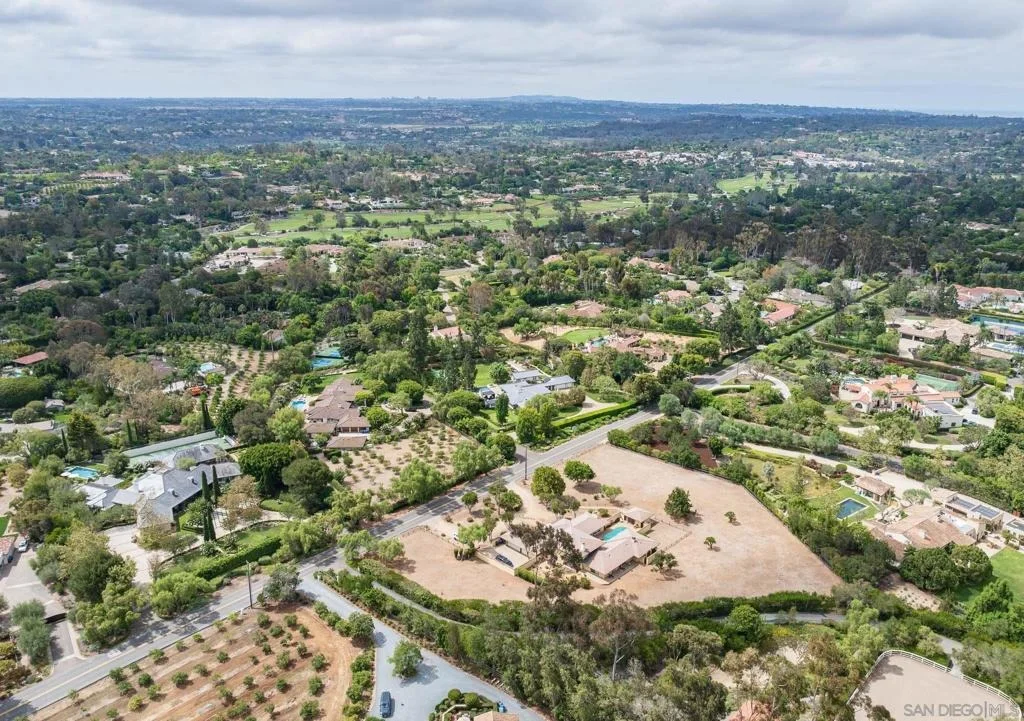 Photo of 6358 Lago Lindo